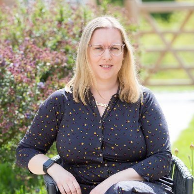 لورا بيرسون